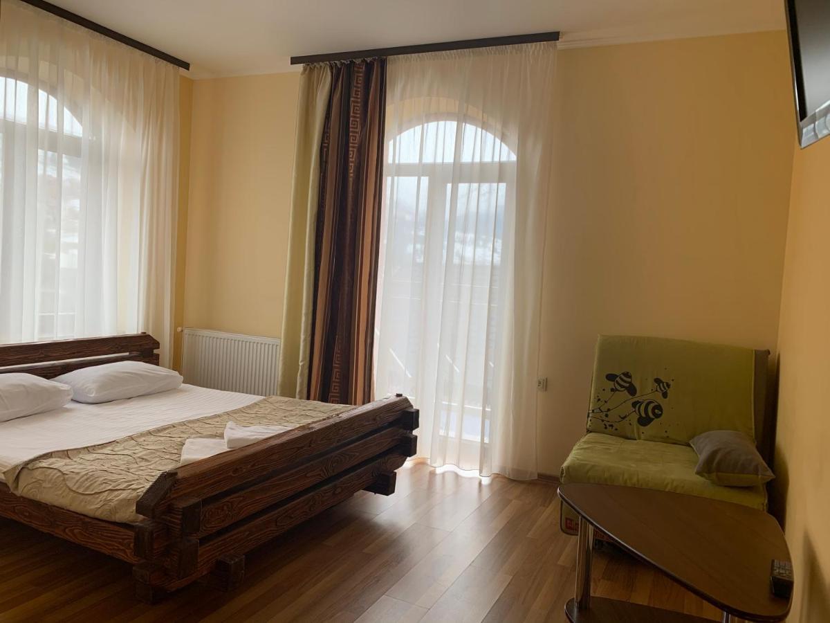 Hotel Kalyna ボロフタ エクステリア 写真