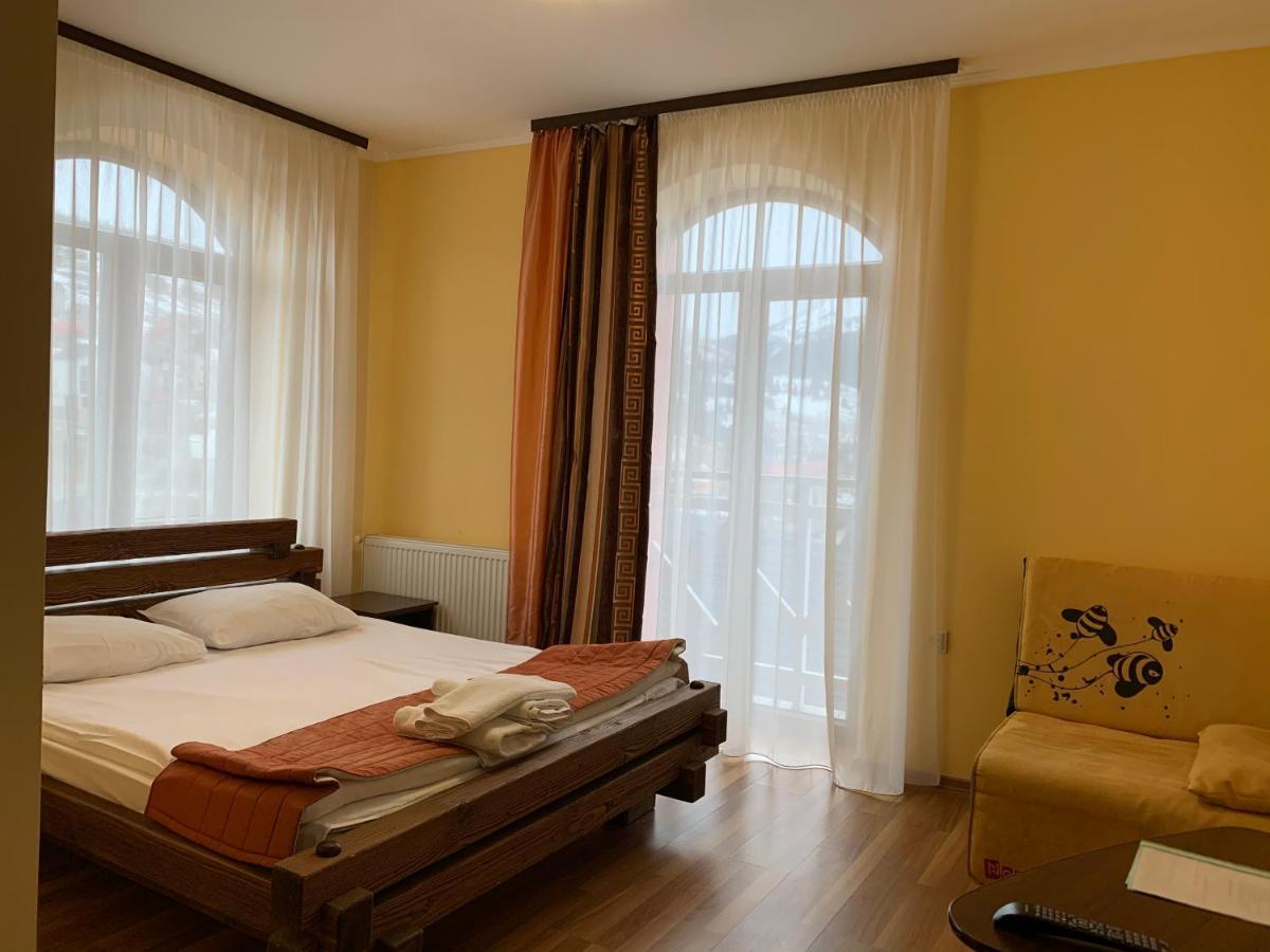 Hotel Kalyna ボロフタ エクステリア 写真