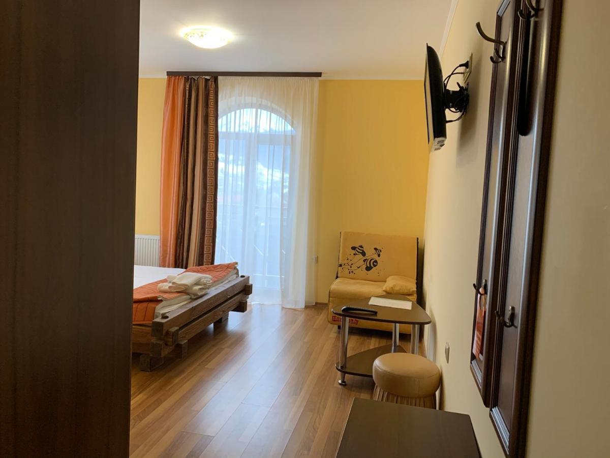 Hotel Kalyna ボロフタ エクステリア 写真