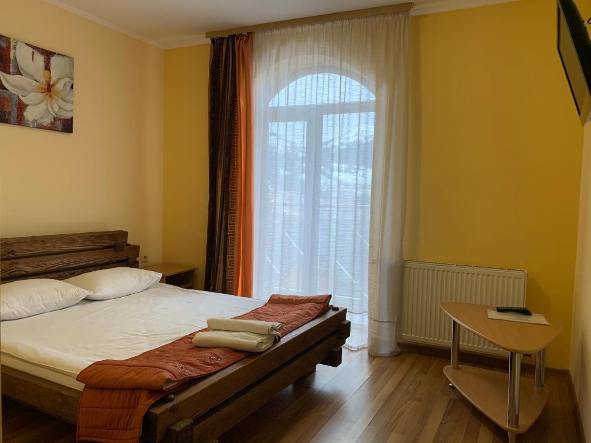 Hotel Kalyna ボロフタ エクステリア 写真