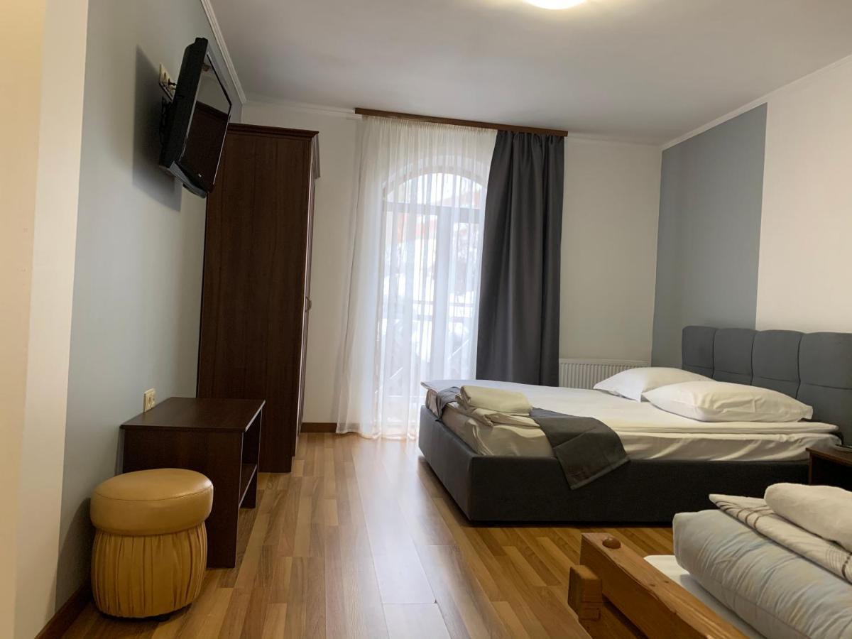 Hotel Kalyna ボロフタ エクステリア 写真