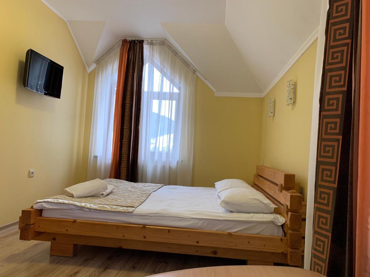Hotel Kalyna ボロフタ エクステリア 写真